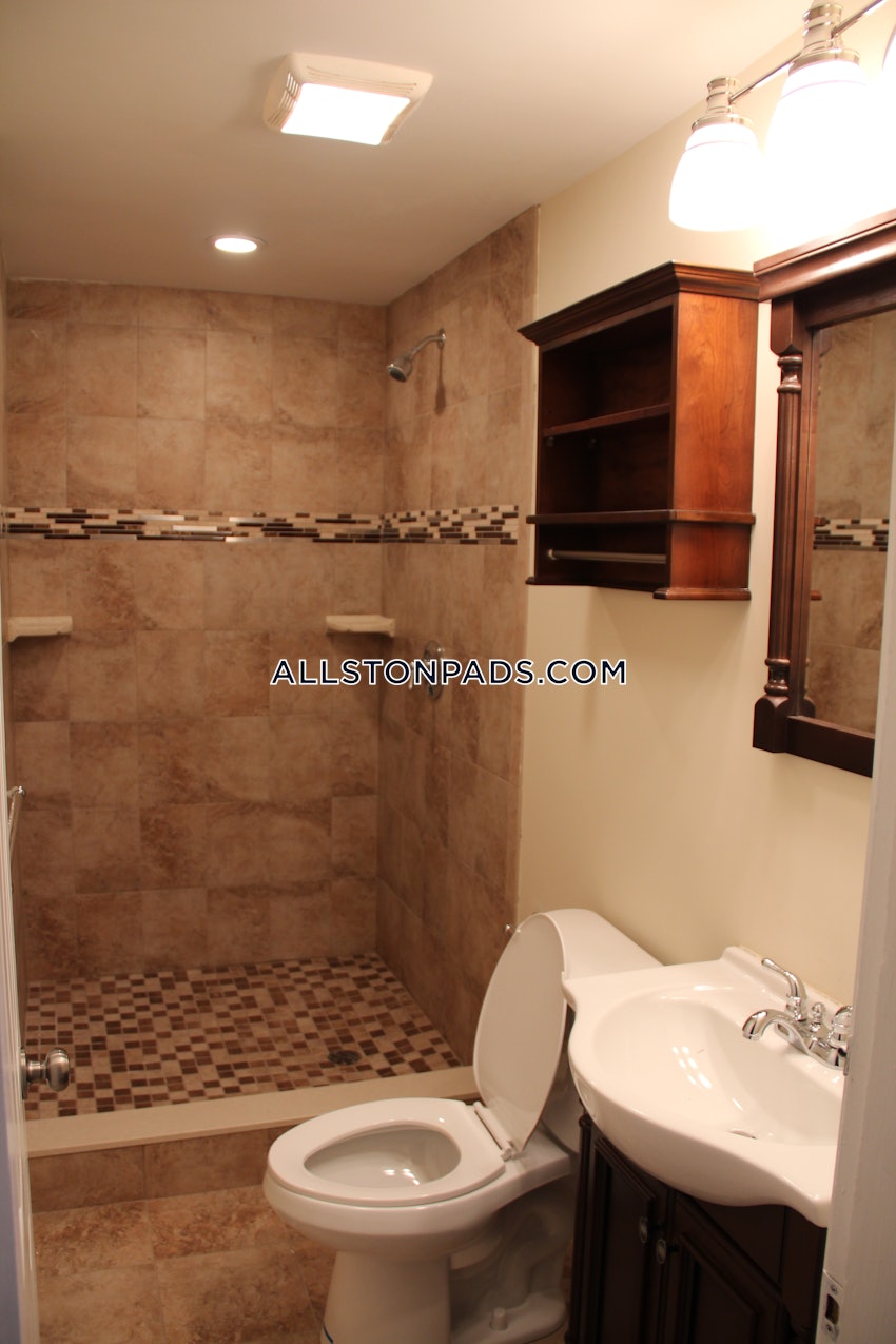 BOSTON - ALLSTON - 4 Beds, 1.5 Baths - Image 4