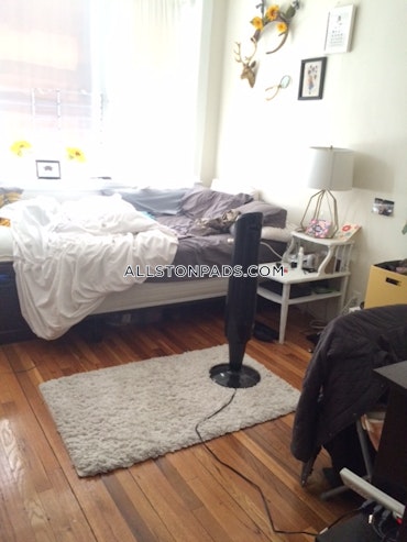 Boston - 2 Beds, 1 Baths