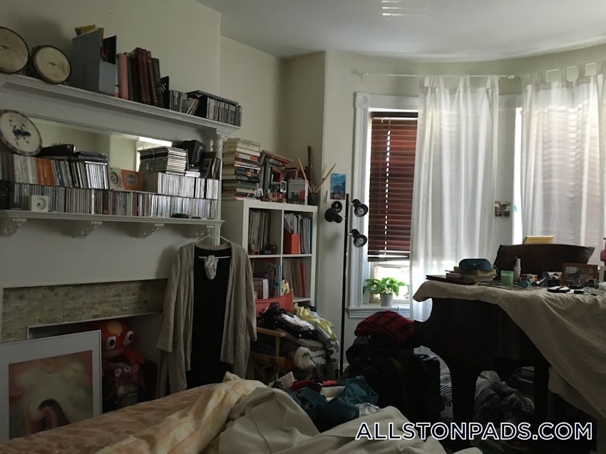 BOSTON - ALLSTON - 1 Bed, 1 Bath - Image 2