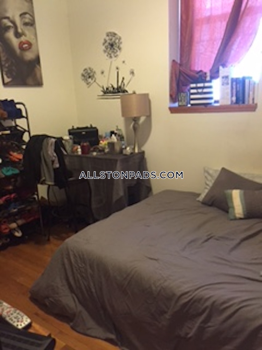 BOSTON - ALLSTON - 3 Beds, 2 Baths - Image 4