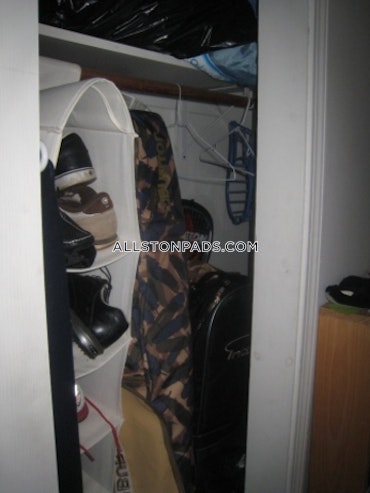 Boston - 4 Beds, 1 Baths