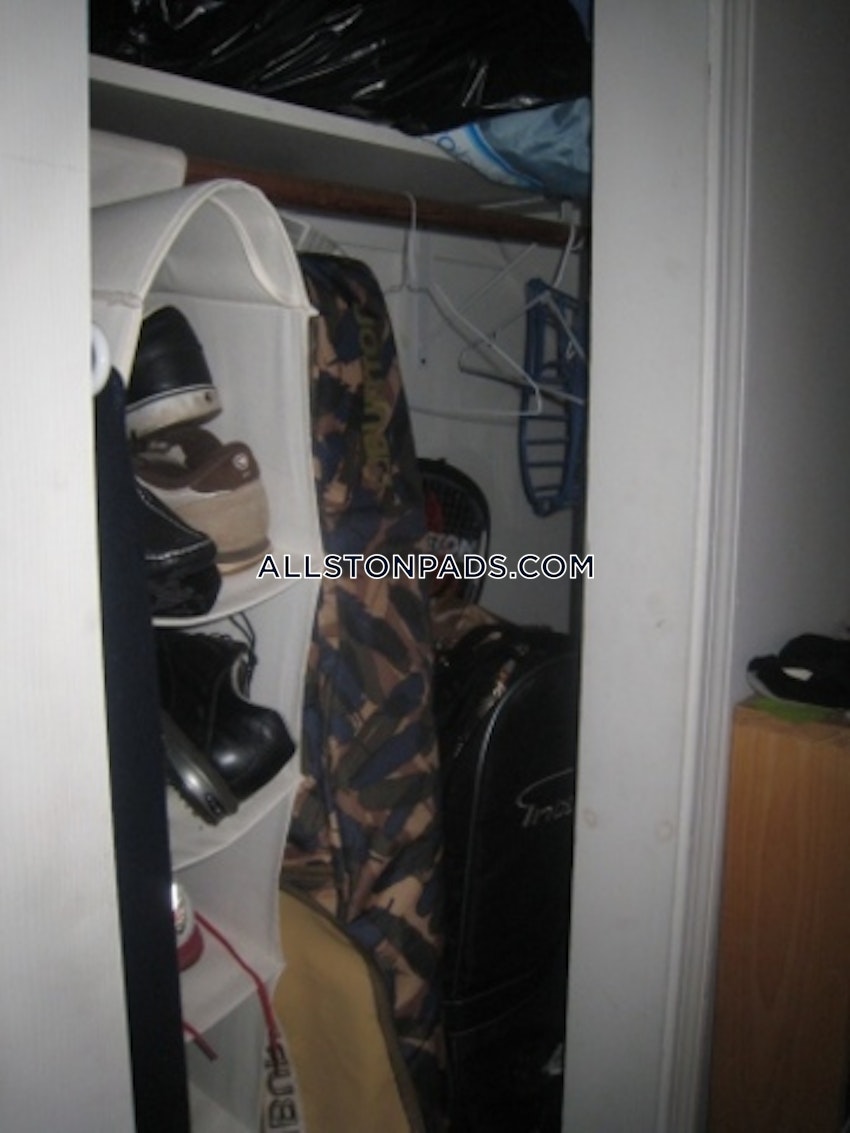 BOSTON - ALLSTON - 4 Beds, 1 Bath - Image 19