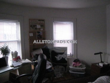 Boston - 4 Beds, 1 Baths
