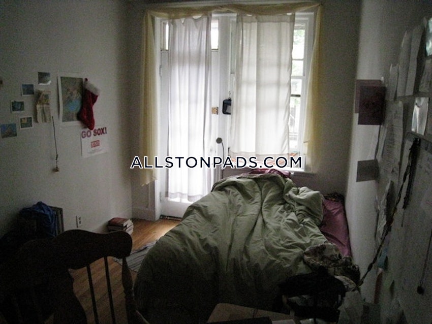 BOSTON - ALLSTON - 2 Beds, 1 Bath - Image 5