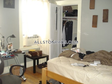 Boston - 3 Beds, 1 Baths