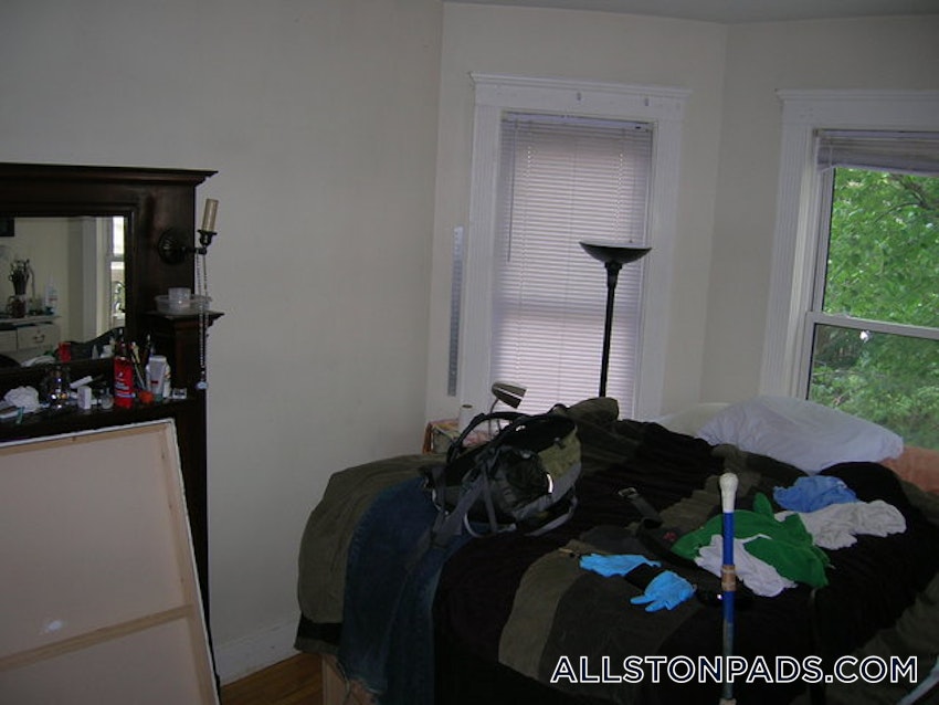 BOSTON - ALLSTON - 4 Beds, 2 Baths - Image 36