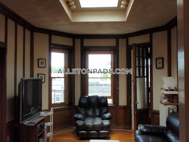 Boston - 2 Beds, 1 Baths