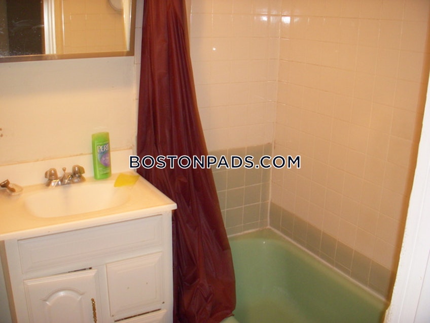 Boston - $2,550+ /month