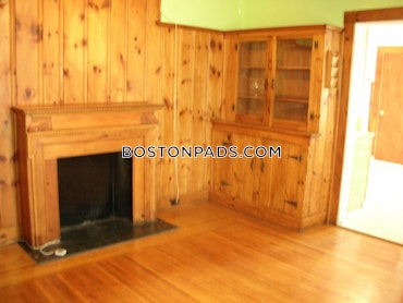 Boston - 4 Beds, 2 Baths