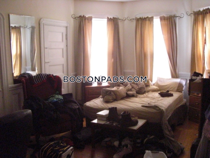 BOSTON - ALLSTON/BRIGHTON BORDER - 3 Beds, 1 Bath - Image 49