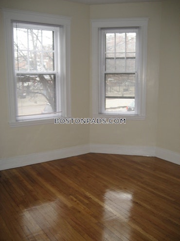 Boston - 2 Beds, 1 Baths