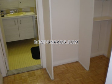 Boston - 0 Beds, 1 Baths