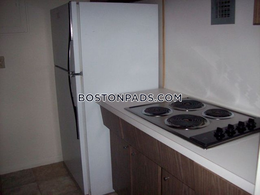 BOSTON - ALLSTON/BRIGHTON BORDER - 2 Beds, 1 Bath - Image 4