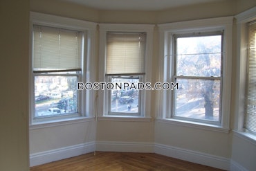 Boston - 2 Beds, 1 Baths