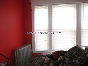 Boston - 2 Beds, 1 Baths