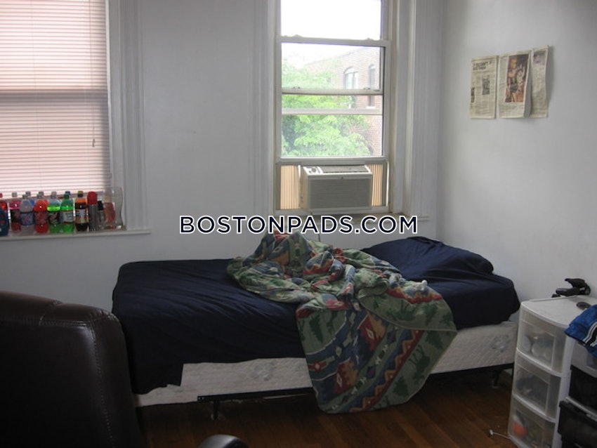 BOSTON - ALLSTON/BRIGHTON BORDER - 2 Beds, 1 Bath - Image 16