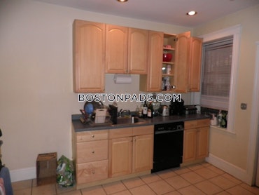 Boston - 4 Beds, 1 Baths