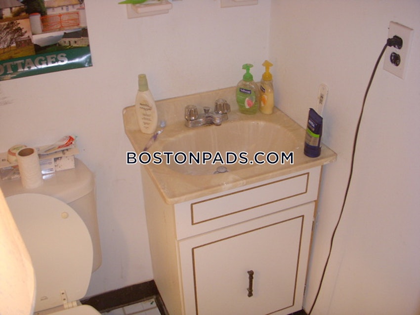 BOSTON - BRIGHTON- WASHINGTON ST./ ALLSTON ST. - 3 Beds, 1.5 Baths - Image 14