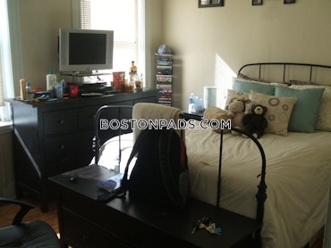 Boston - 2 Beds, 1 Baths