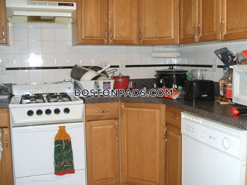 BOSTON - ALLSTON/BRIGHTON BORDER - 2 Beds, 1 Bath - Image 2