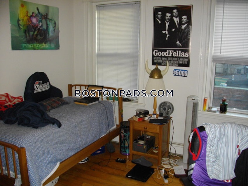 BOSTON - ALLSTON/BRIGHTON BORDER - 4 Beds, 1 Bath - Image 6