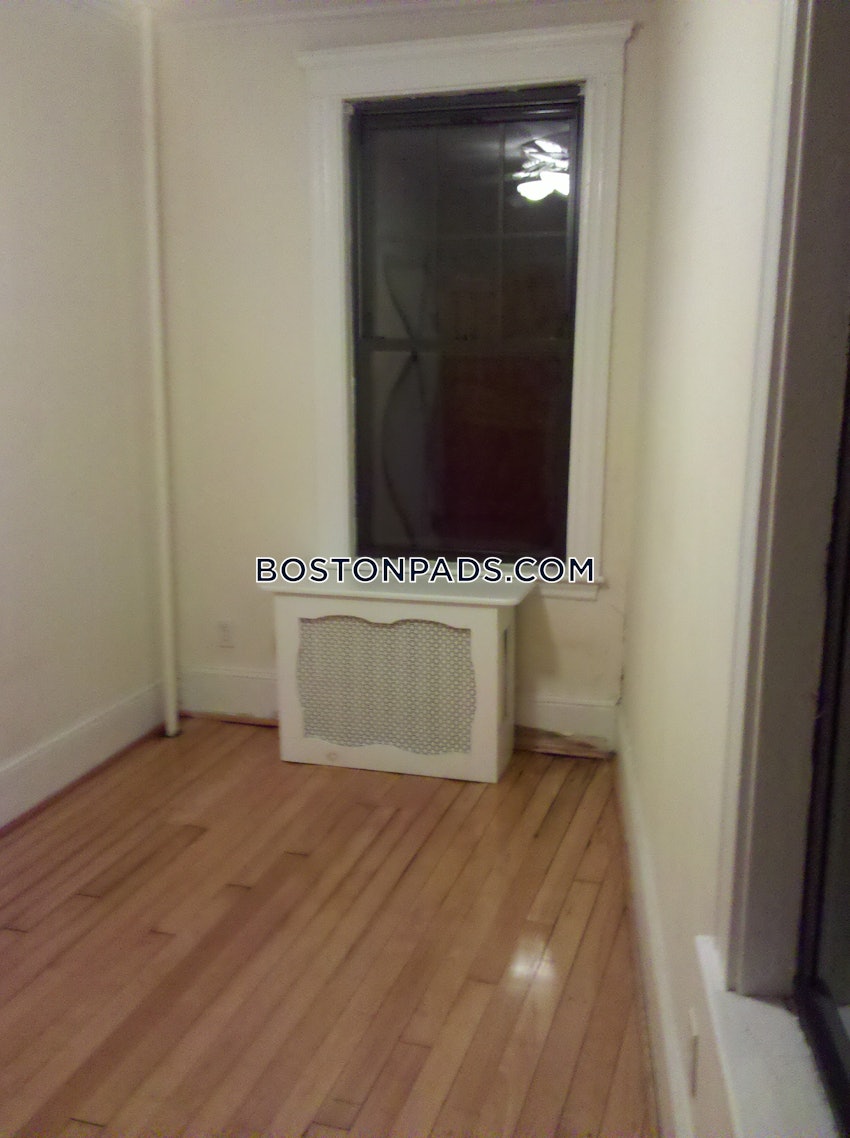 BOSTON - ALLSTON/BRIGHTON BORDER - 2 Beds, 1 Bath - Image 12