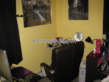 Boston - 2 Beds, 1 Baths