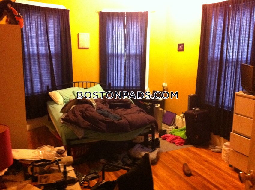 BOSTON - ALLSTON/BRIGHTON BORDER - 3 Beds, 1 Bath - Image 17