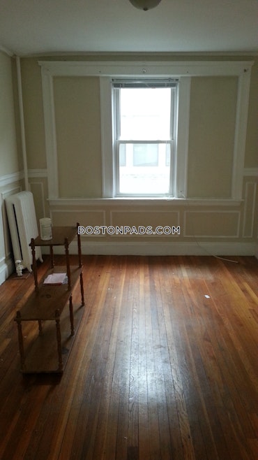 Boston - 2 Beds, 1 Baths