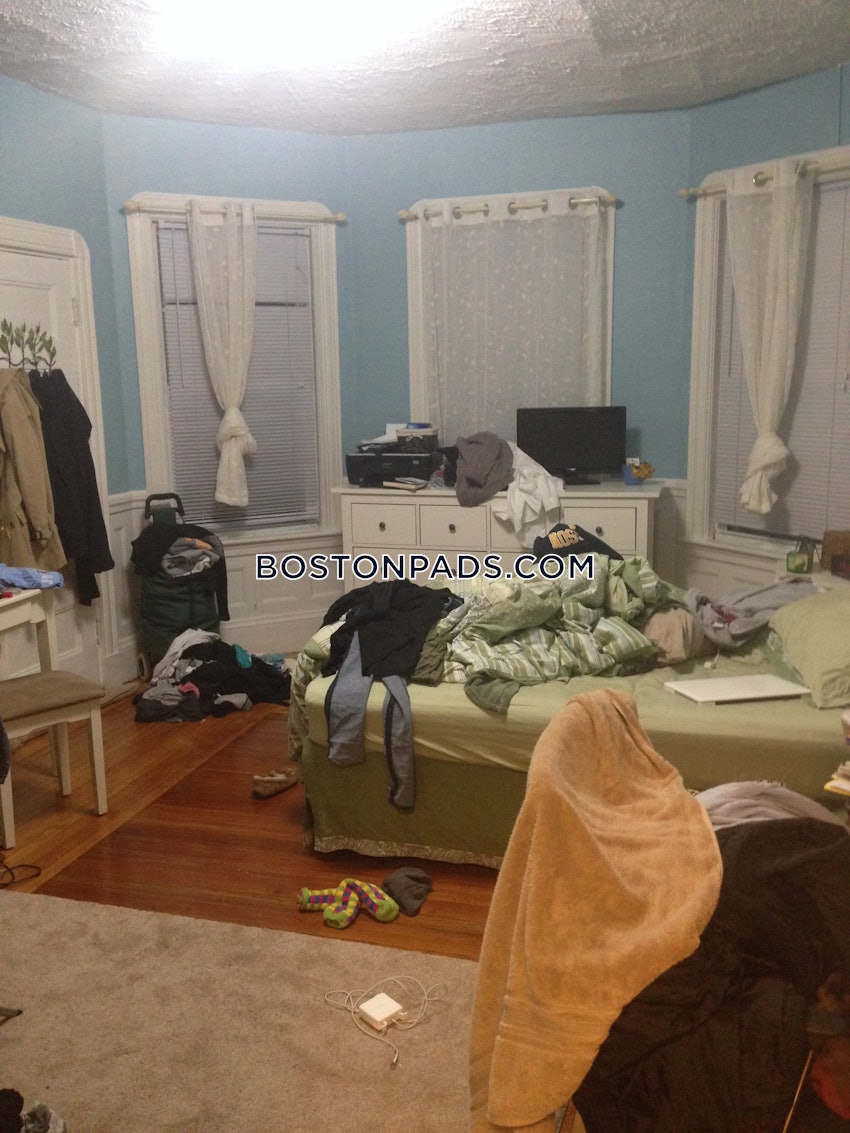 BOSTON - ALLSTON/BRIGHTON BORDER - 3 Beds, 1 Bath - Image 11