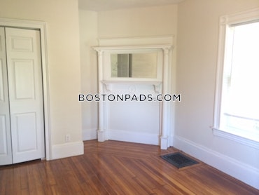 Boston - 5 Beds, 2 Baths