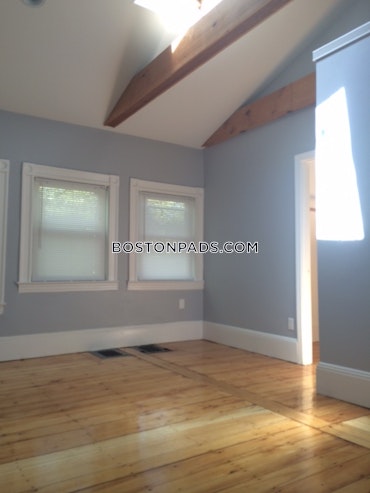 Boston - 5 Beds, 2 Baths