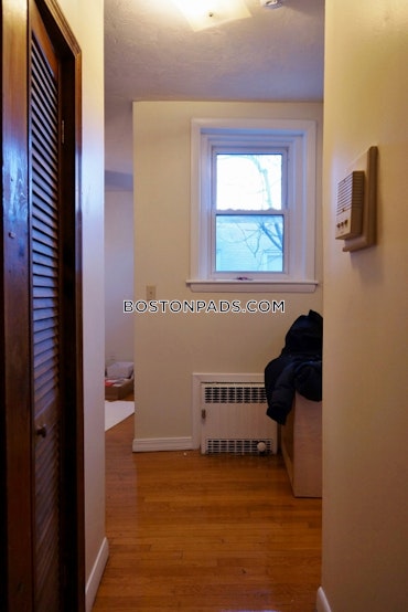 Boston - 2 Beds, 1 Baths