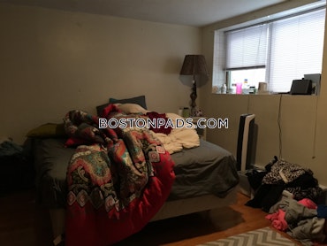 Boston - 2 Beds, 1 Baths