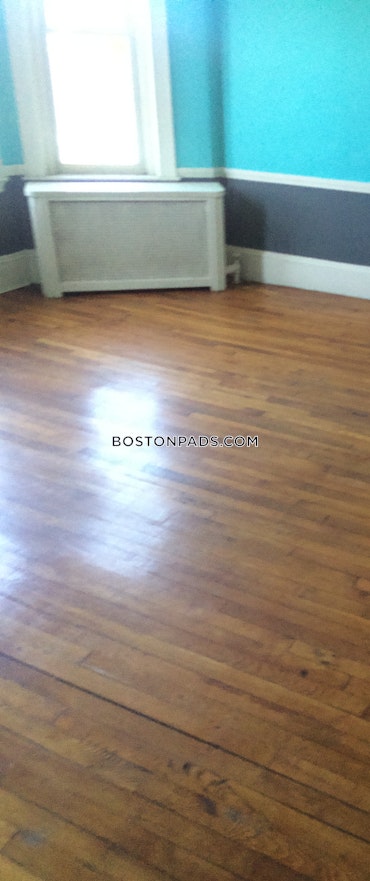 Boston - 0 Beds, 1 Baths