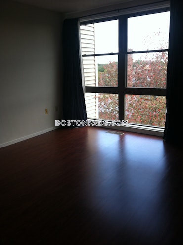 Boston - 2 Beds, 1 Baths