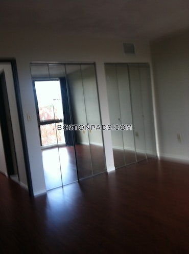 Boston - 2 Beds, 1 Baths