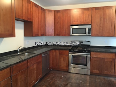 Boston - 4 Beds, 2 Baths