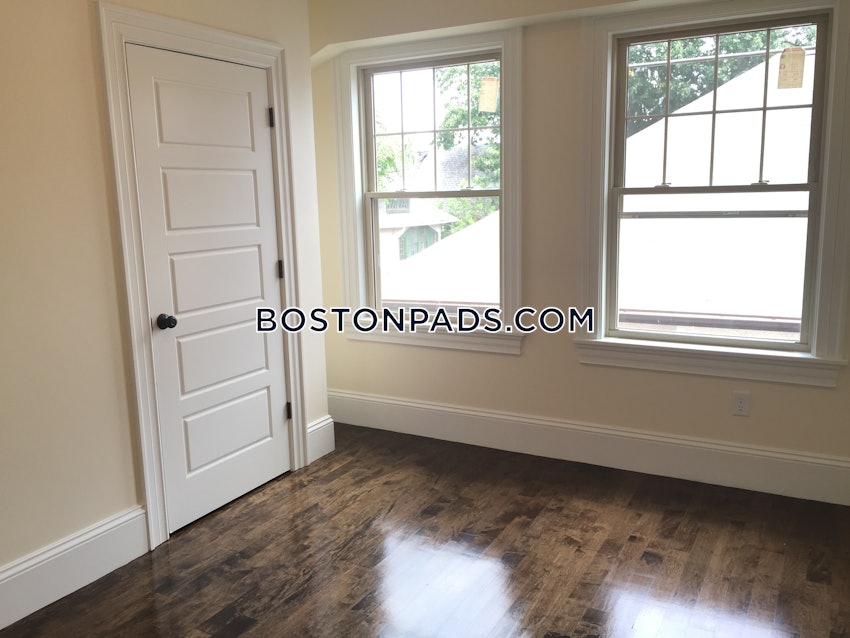 BOSTON - ALLSTON/BRIGHTON BORDER - 4 Beds, 2 Baths - Image 10