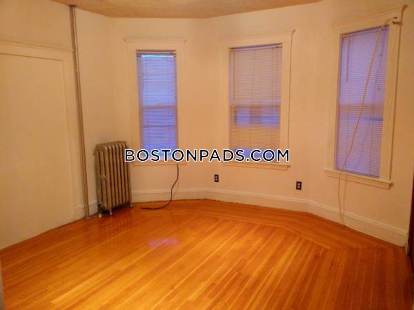 BOSTON - ALLSTON/BRIGHTON BORDER - 3 Beds, 1 Bath - Image 10