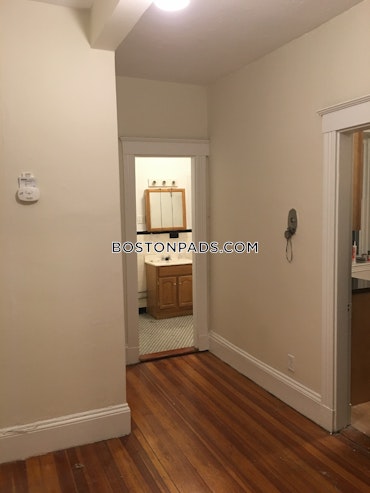 Boston - 1 Beds, 1 Baths