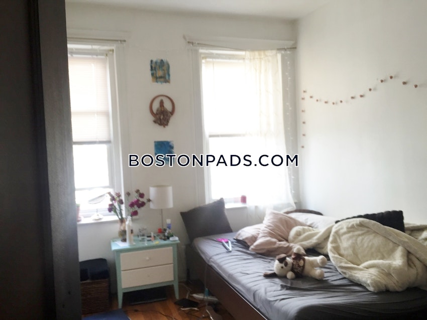 BOSTON - ALLSTON/BRIGHTON BORDER - 2 Beds, 1 Bath - Image 11