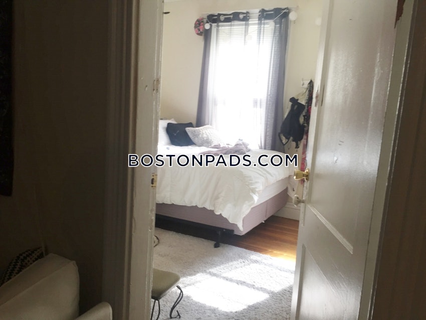 BOSTON - ALLSTON/BRIGHTON BORDER - 2 Beds, 1 Bath - Image 10