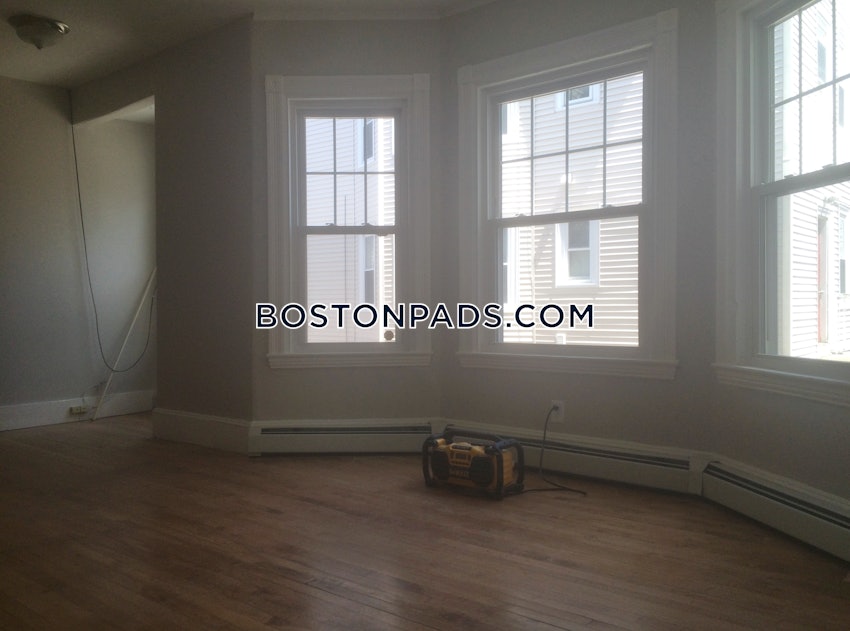 BOSTON - ALLSTON - 5 Beds, 2.5 Baths - Image 16