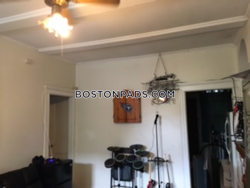 BOSTON - ALLSTON/BRIGHTON BORDER - 2 Beds, 1 Bath - Image 9