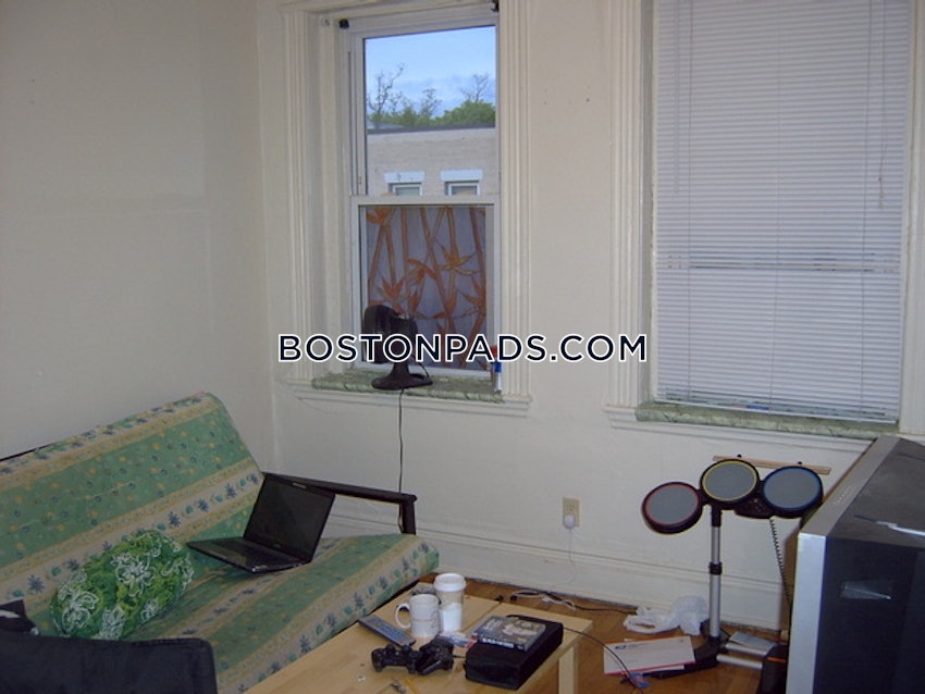 BOSTON - ALLSTON/BRIGHTON BORDER - 2 Beds, 1 Bath - Image 27