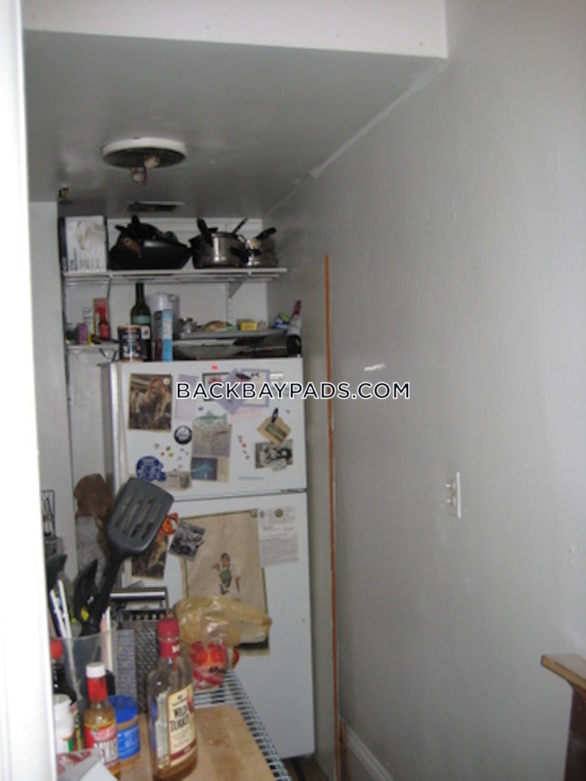 BOSTON - BACK BAY - 1 Bed, 1 Bath - Image 3