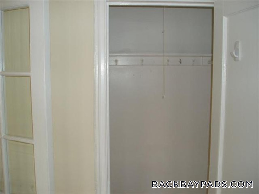 BOSTON - BACK BAY - 1 Bed, 2 Baths - Image 2