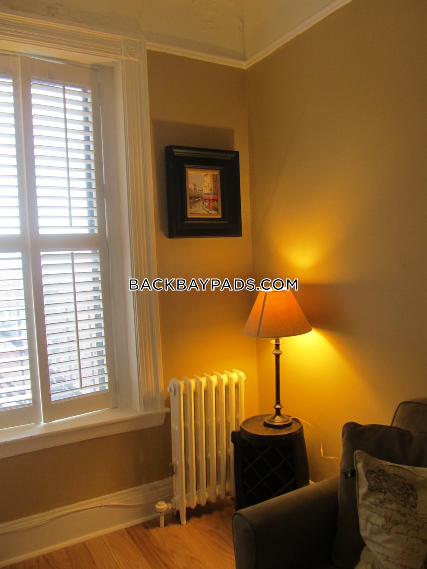 BOSTON - BACK BAY - 1 Bed, 1 Bath - Image 3