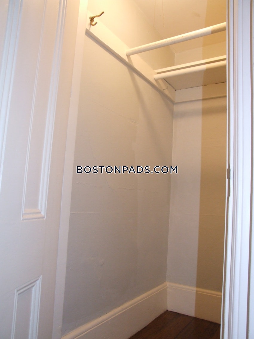 BOSTON - BAY VILLAGE - 2 Beds, 1.5 Baths - Image 20